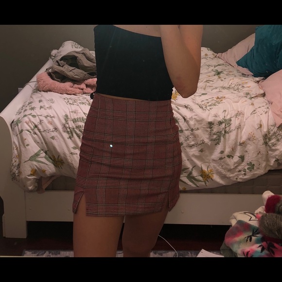 Brandy melville skirt - Picture 3 of 3